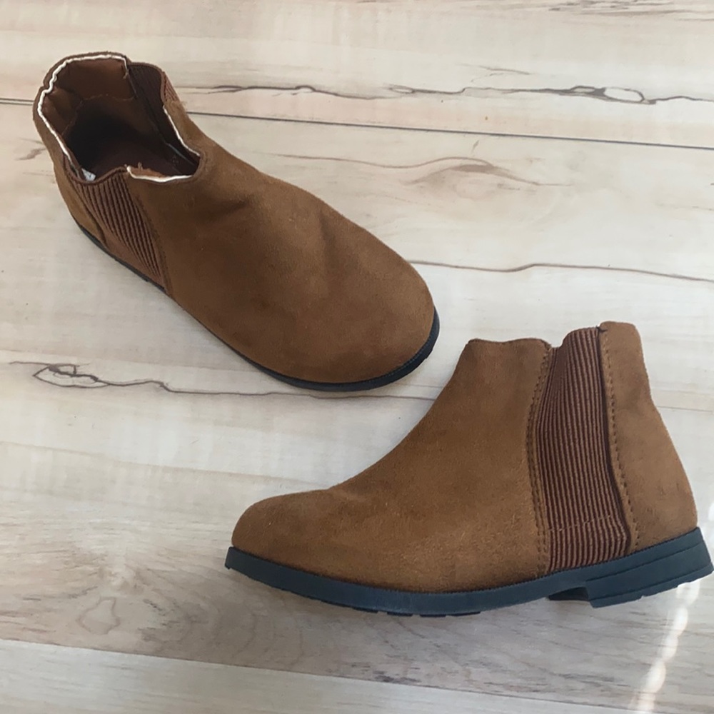 Sitos Girls size 3 Brown Slip On Boots